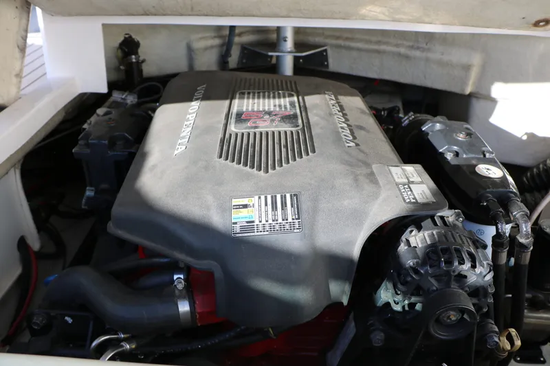 Slide: The Image of Regal 2200 Bowrider 2005 - 32