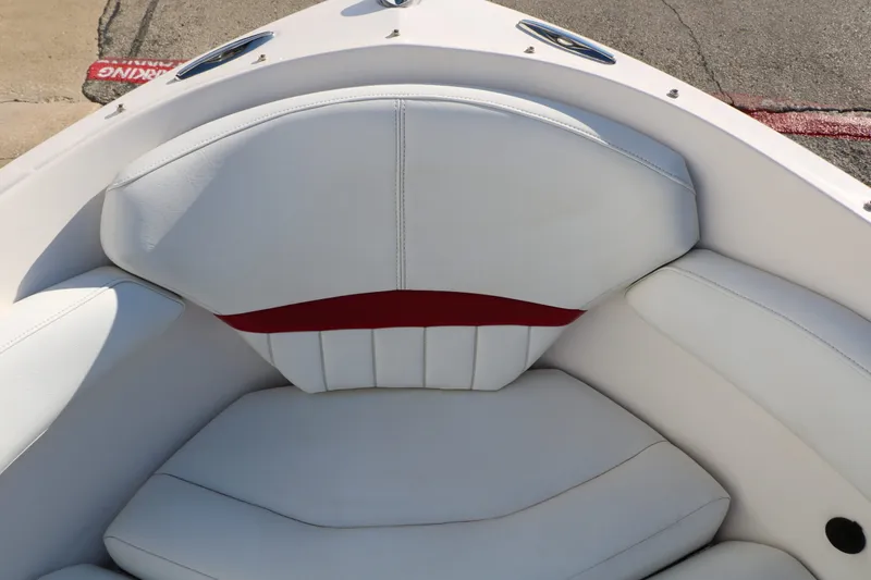 Slide: The Image of Regal 2200 Bowrider 2005 - 35