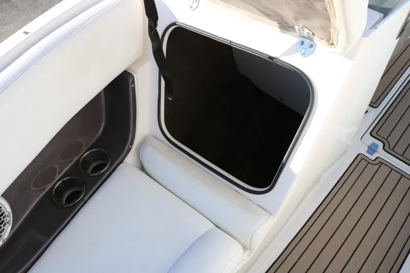 Slide: The Image of Regal 2200 Bowrider 2005 - 36