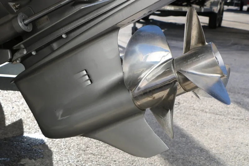 Slide: The Image of Regal 2200 Bowrider 2005 - 37