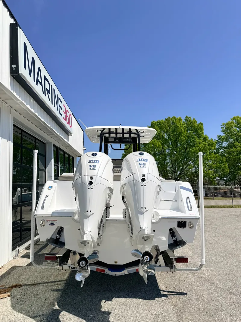 Slide: The Image of Sea Hunt Ultra 285 CB 2026 - 6