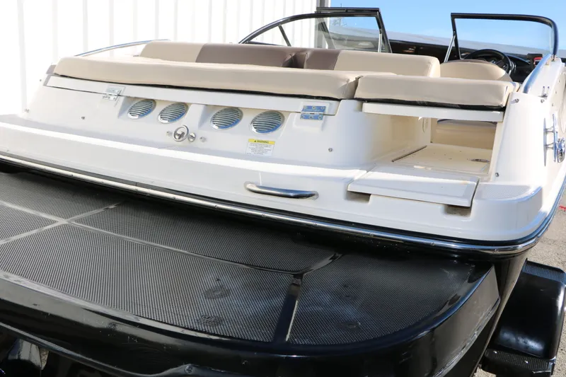 Slide: The Image of Bayliner 195 Deckboat 2017 - 3