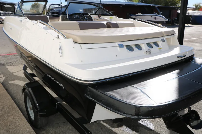 Slide: The Image of Bayliner 195 Deckboat 2017 - 8
