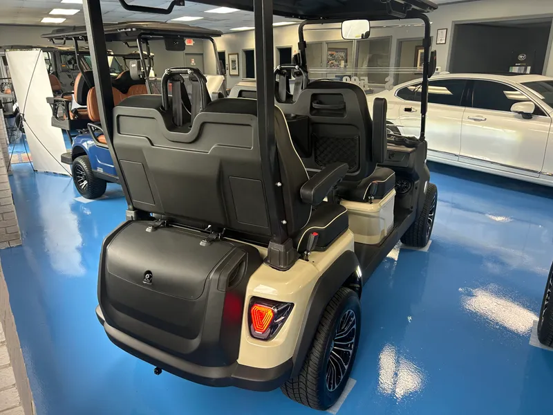 Slide: The Image of Voyager Commander 2026 - 2