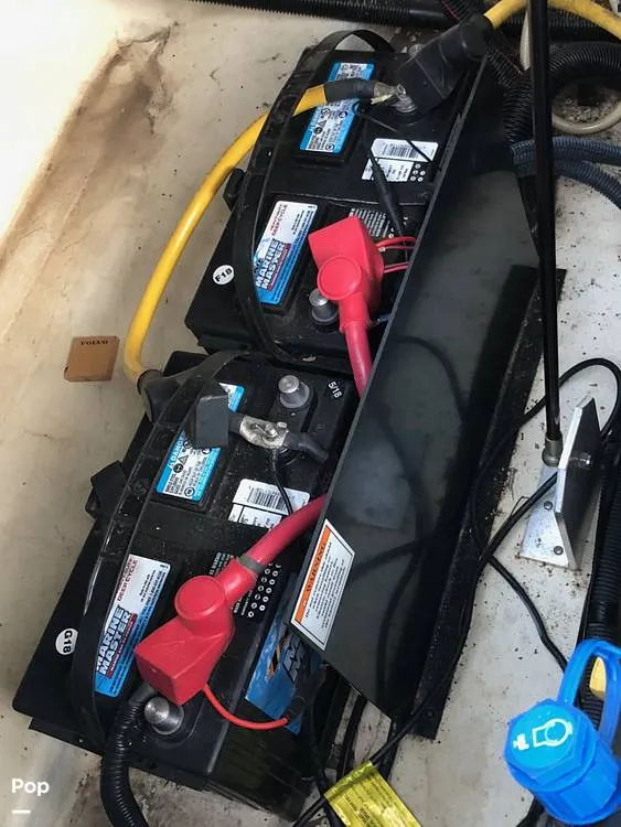 Slide: The Image of 2 Batteries - 5148808