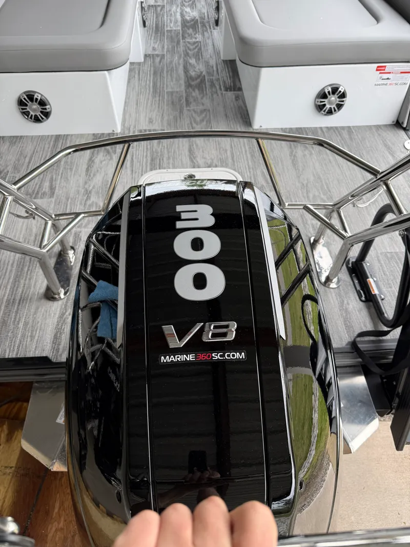 Slide: The Image of Crest Caribbean Platinum 250 SLRC CP3 2026 - 12