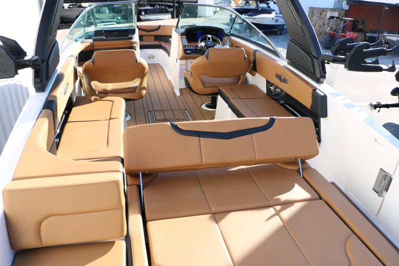 Slide: The Image of Chaparral 30 Surf 2026 - 16