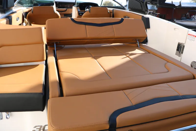 Slide: The Image of Chaparral 30 Surf 2026 - 18