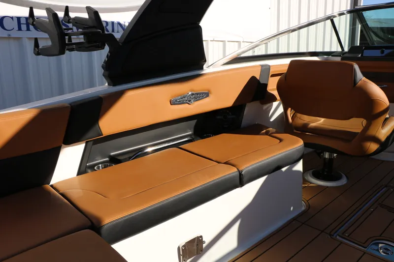 Slide: The Image of Chaparral 30 Surf 2026 - 24