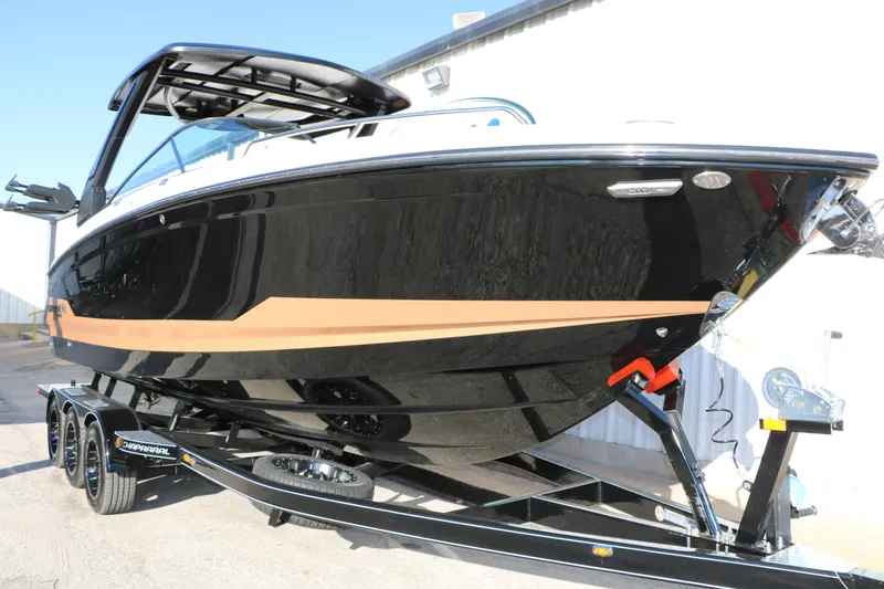 Slide: The Image of Chaparral 30 Surf 2026 - 5