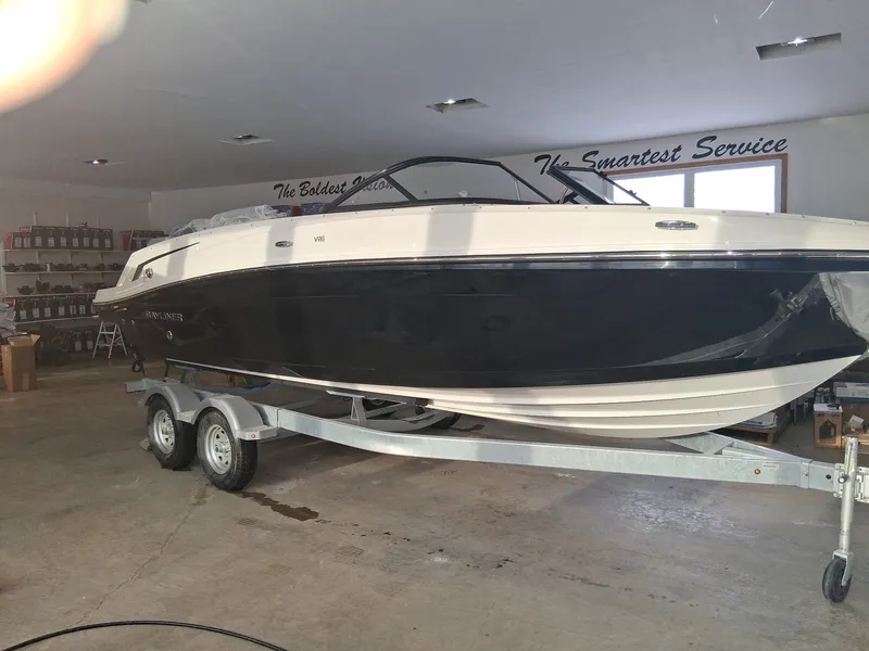 The Image of Bayliner VR6 2026 - undefined