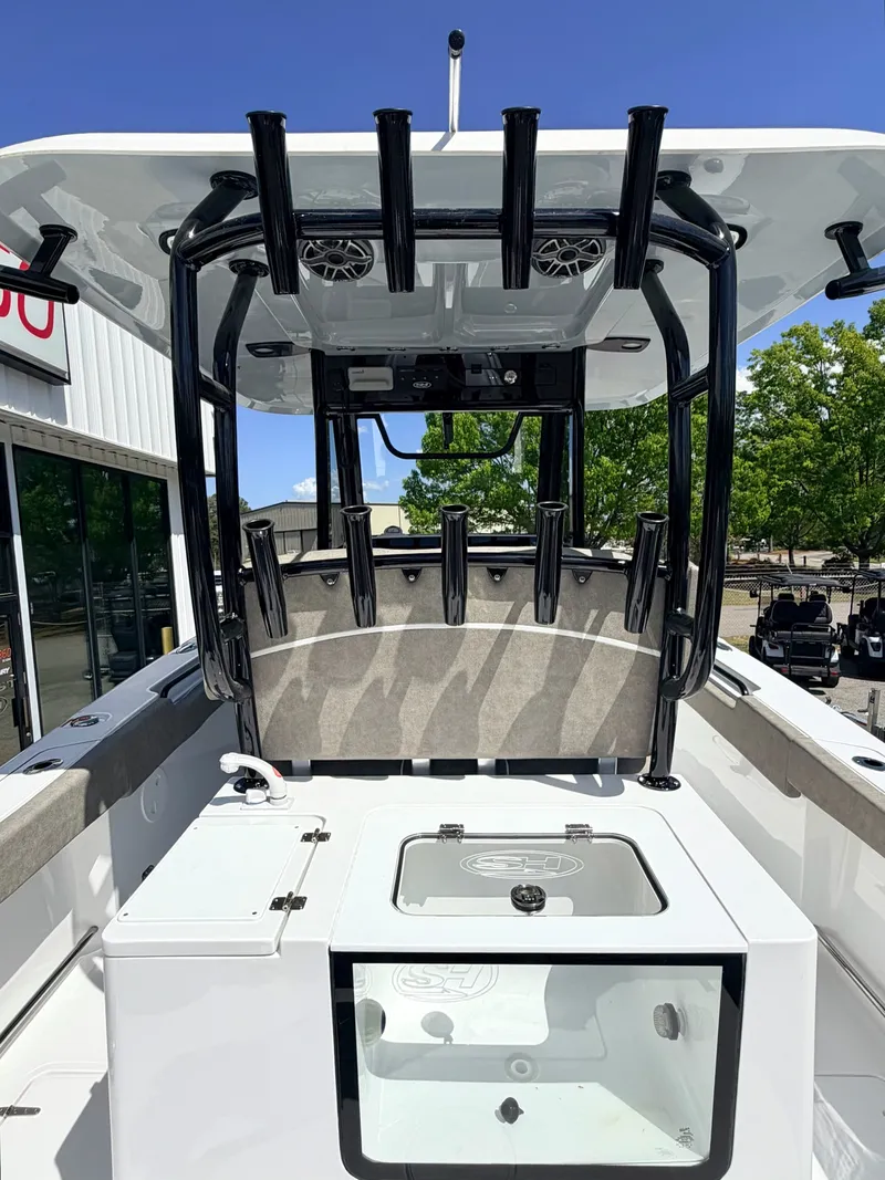 Slide: The Image of Sea Hunt Gamefish 30 FS 2026 - 12