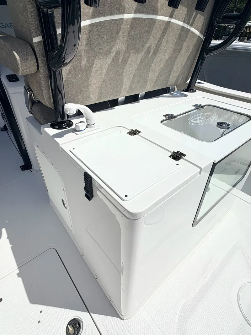 Slide: The Image of Sea Hunt Gamefish 30 FS 2026 - 13