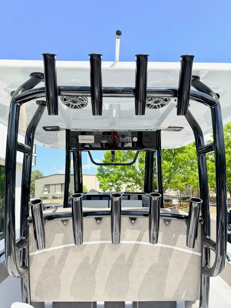 Slide: The Image of Sea Hunt Gamefish 30 FS 2026 - 17