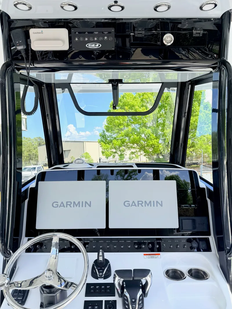 Slide: The Image of Sea Hunt Gamefish 30 FS 2026 - 19