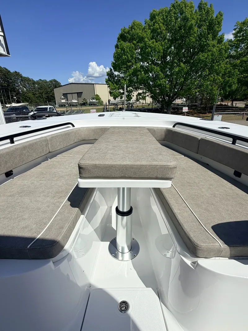 Slide: The Image of Sea Hunt Gamefish 30 FS 2026 - 30