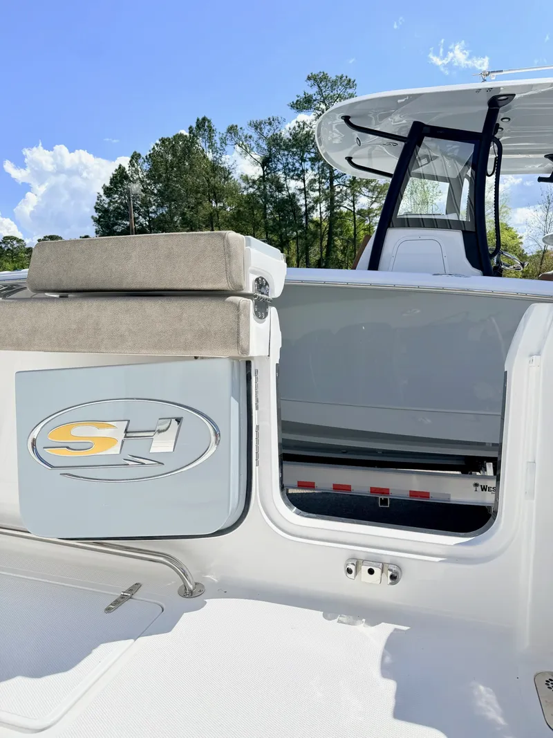 Slide: The Image of Sea Hunt Gamefish 30 FS 2026 - 4