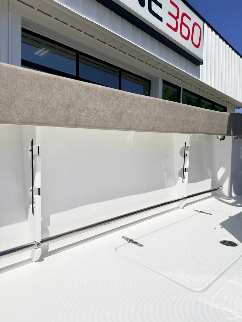 Slide: The Image of Sea Hunt Gamefish 30 FS 2026 - 5