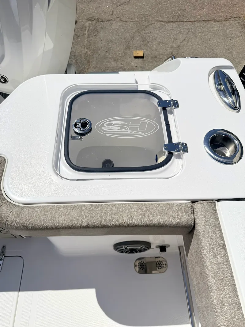 Slide: The Image of Sea Hunt Gamefish 30 FS 2026 - 6