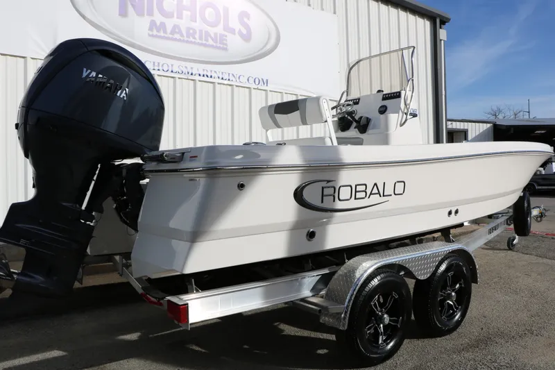 Slide: The Image of Robalo 206 Cayman 2026 - 2