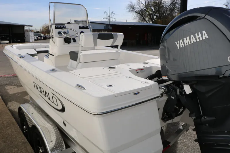 Slide: The Image of Robalo 206 Cayman 2026 - 8