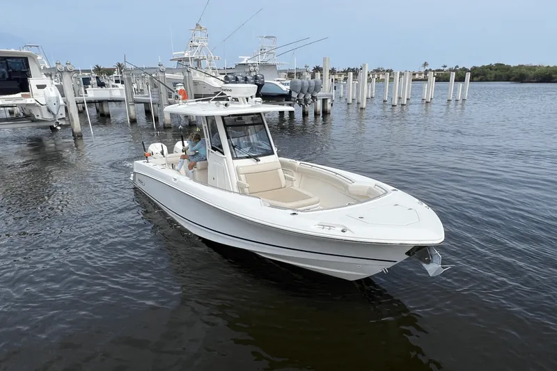 Slide: The Image of Boston Whaler 280 OUTRAGE 2019 - 11