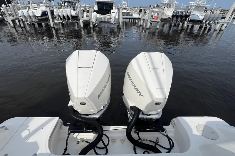 Slide: The Image of Boston Whaler 280 OUTRAGE 2019 - 15