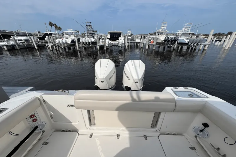 Slide: The Image of Boston Whaler 280 OUTRAGE 2019 - 18
