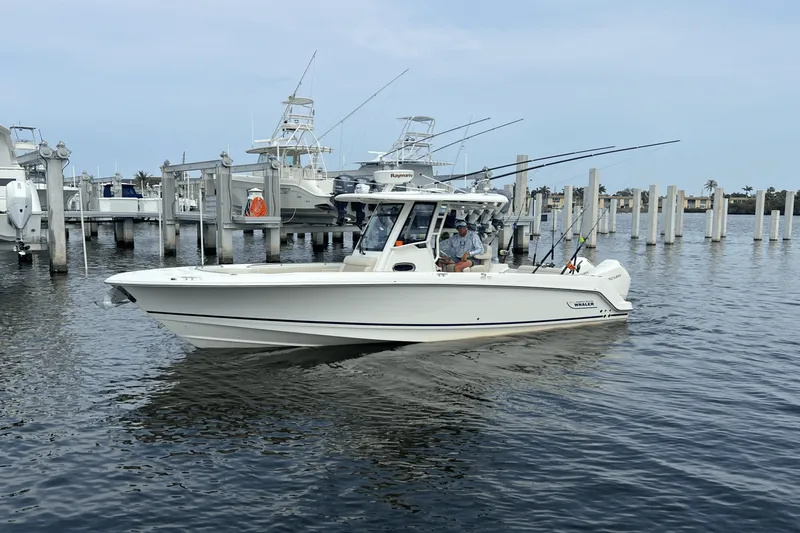 Slide: The Image of Boston Whaler 280 OUTRAGE 2019 - 2