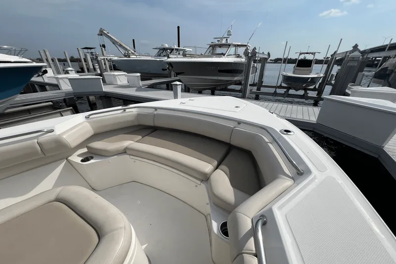Slide: The Image of Boston Whaler 280 OUTRAGE 2019 - 25