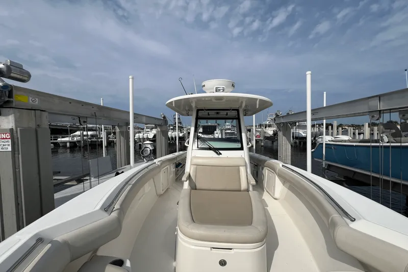 Slide: The Image of Boston Whaler 280 OUTRAGE 2019 - 27
