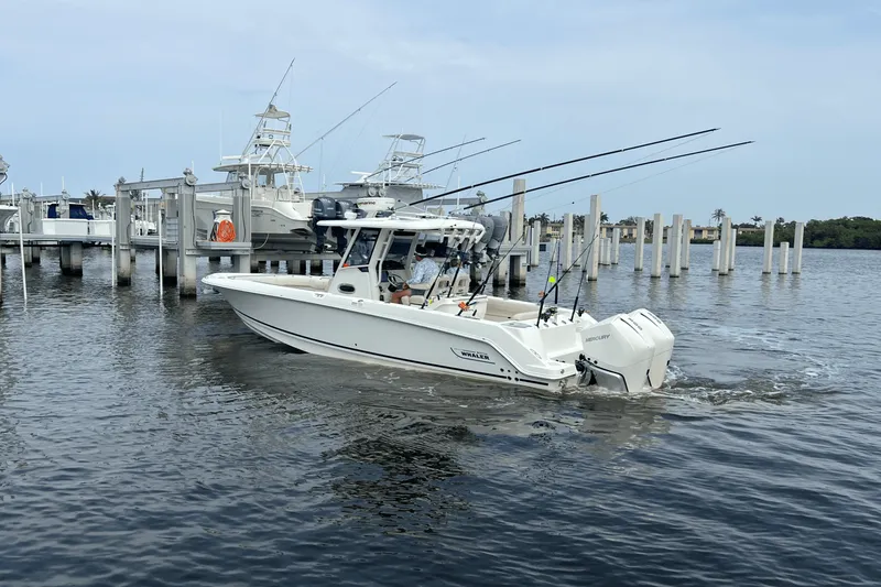 Slide: The Image of Boston Whaler 280 OUTRAGE 2019 - 4