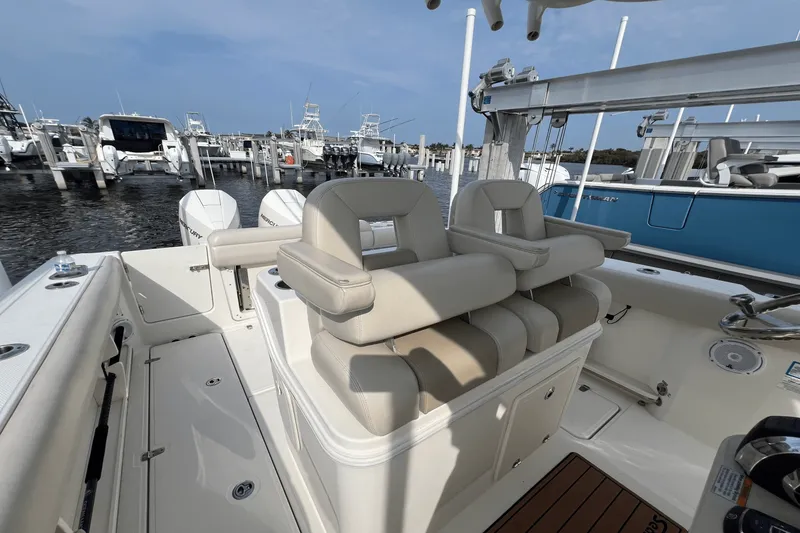 Slide: The Image of Boston Whaler 280 OUTRAGE 2019 - 41