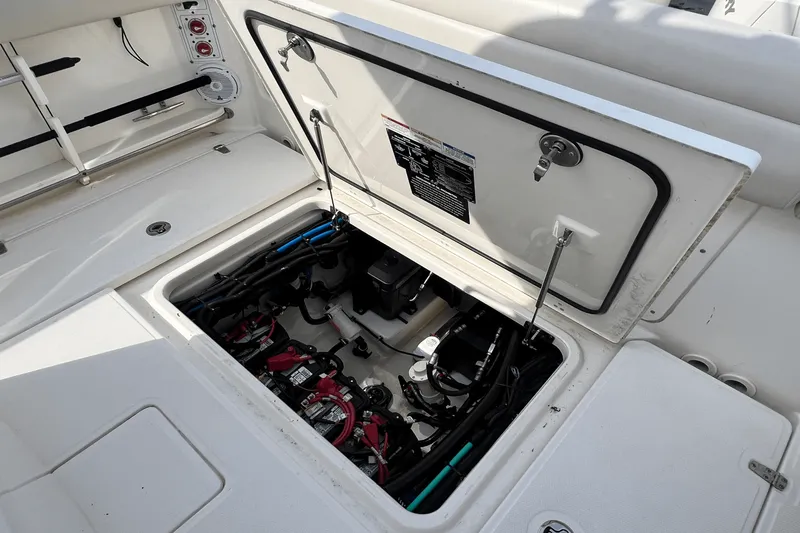 Slide: The Image of Boston Whaler 280 OUTRAGE 2019 - 46