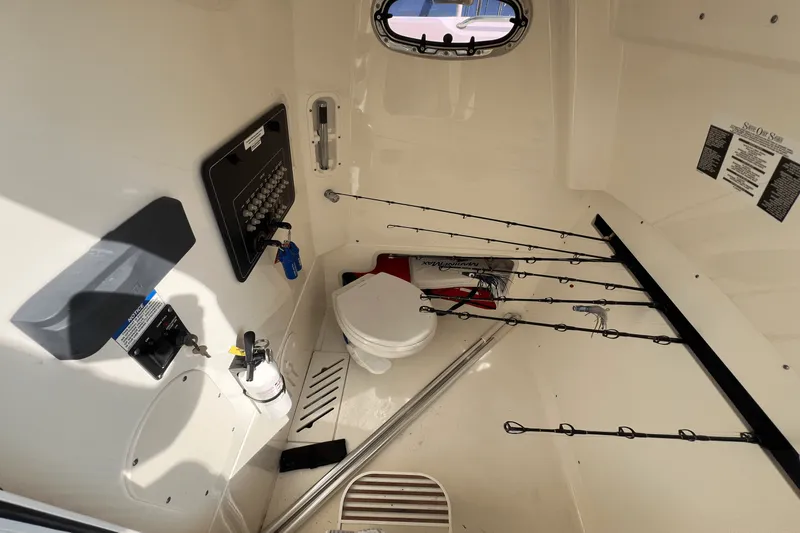 Slide: The Image of Boston Whaler 280 OUTRAGE 2019 - 47