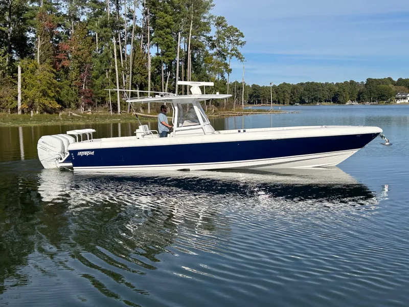 Slide: The Image of Intrepid 370 2005 - 1