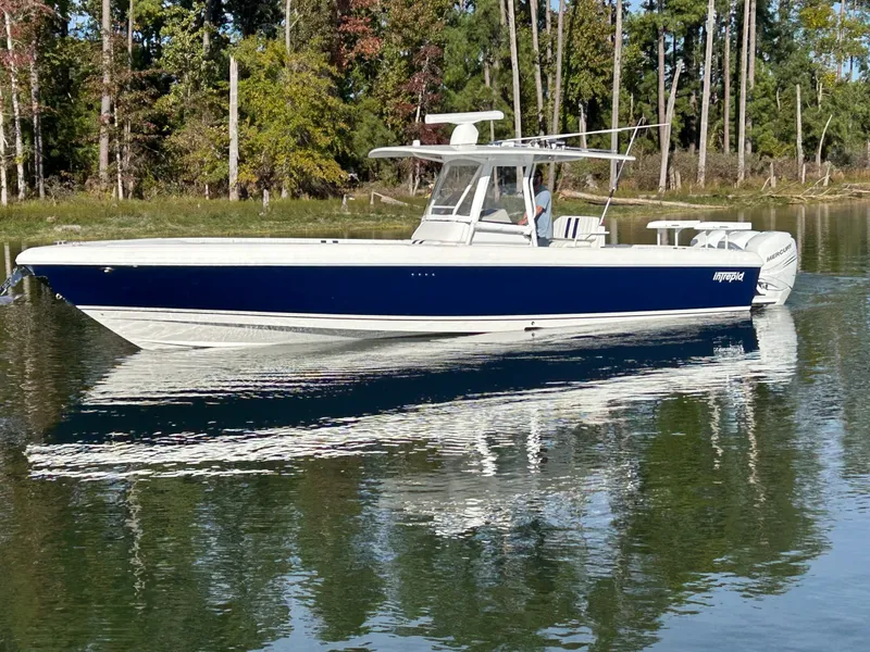 Slide: The Image of Intrepid 370 2005 - 5