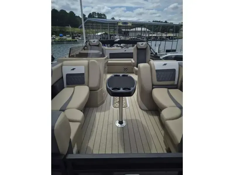 Slide: The Image of Starcraft Marine SLS-3 Q DH 2026 - 9