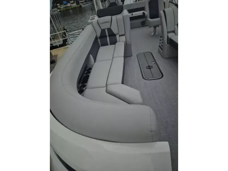 Slide: The Image of Harris GRAND MARINER 250 2026 - 12
