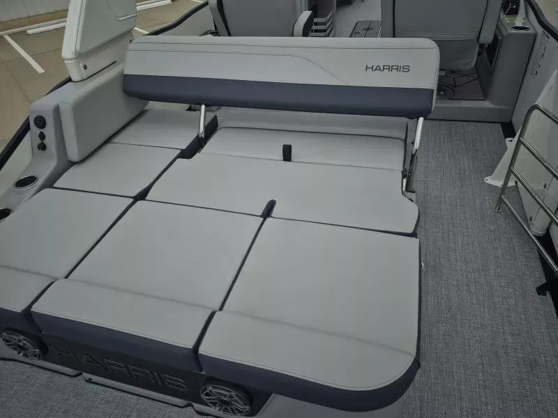 Slide: The Image of Harris GRAND MARINER 250 2026 - 20