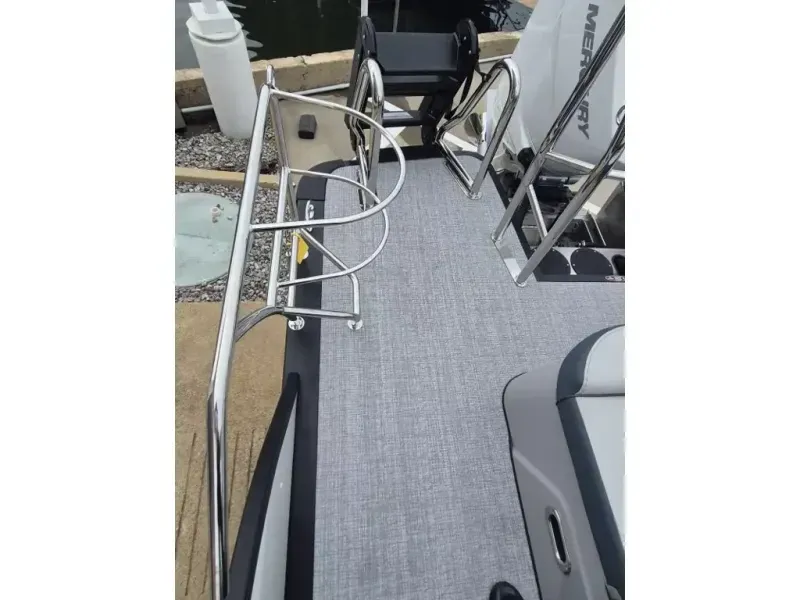 Slide: The Image of Harris GRAND MARINER 250 2026 - 19
