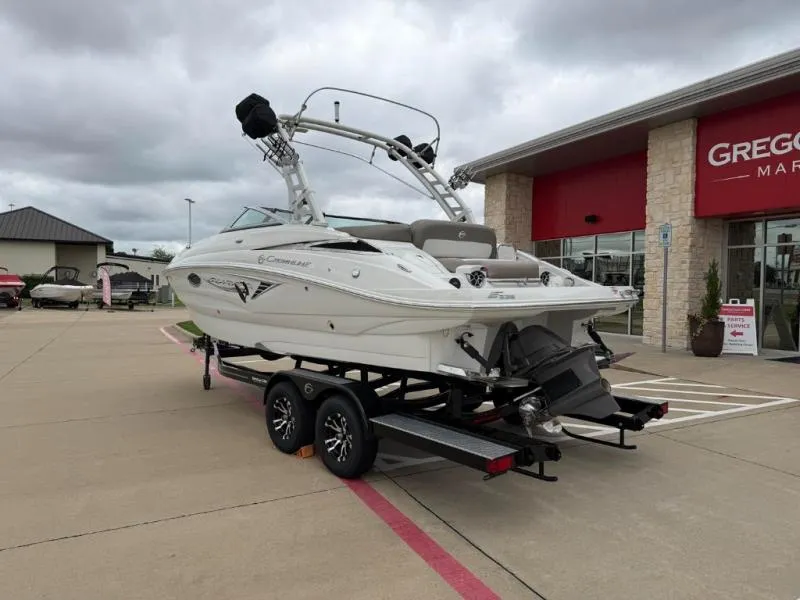 Slide: The Image of Crownline Boats E235 SURF 2022 - 3