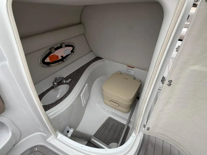 Slide: The Image of Crownline Boats E235 SURF 2022 - 22