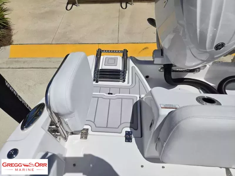 Slide: The Image of Sea Fox 268 COMMANDER 2026 - 15