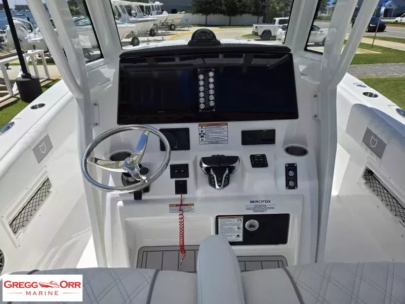 Slide: The Image of Sea Fox 268 COMMANDER 2026 - 18