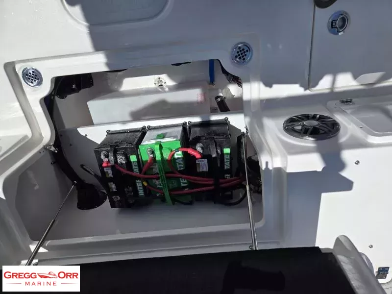 Slide: The Image of Sea Fox 268 COMMANDER 2026 - 14