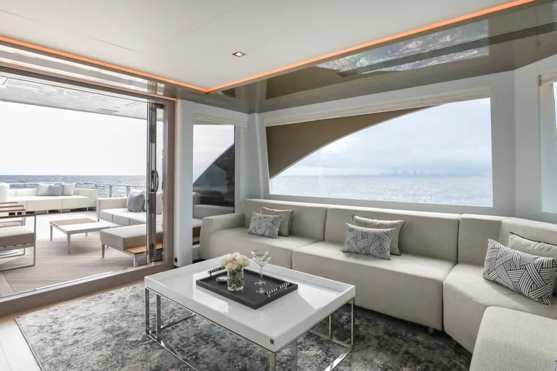Slide: The Image of Ocean Alexander 30 Revolution Skylounge 2022 - 10