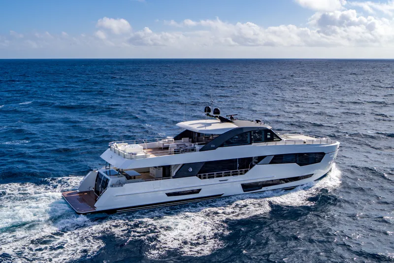 Slide: The Image of Ocean Alexander 30 Revolution Skylounge 2022 - 4