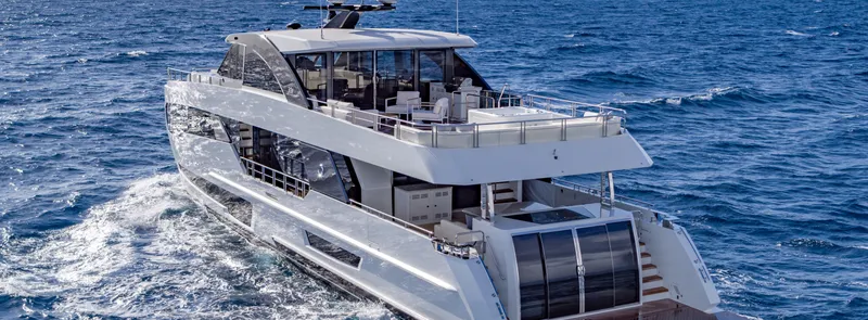 Slide: The Image of Ocean Alexander 30 Revolution Skylounge 2022 - 1