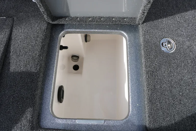 Slide: The Image of Caymas CX 21 PRO 2025 - 37